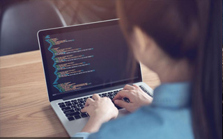 德宏 api php源码,下载的php源码怎么运行呢？